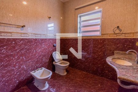 Banheiro de casa para alugar com 4 quartos, 228m² em Vila Georgina, Campinas