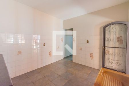 Casa para alugar com 228m², 4 quartos e 4 vagas Casa para alugar com 228m², 4 quartos e 4 vagasCozinha