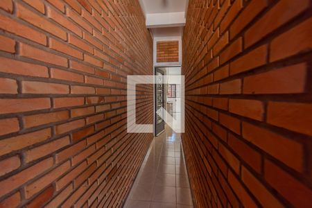 Casa para alugar com 228m², 4 quartos e 4 vagas Casa para alugar com 228m², 4 quartos e 4 vagasCorredor