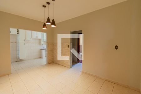 Casa para alugar com 228m², 4 quartos e 4 vagas Casa para alugar com 228m², 4 quartos e 4 vagasSala de Jantar
