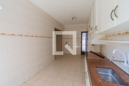 Casa para alugar com 228m², 4 quartos e 4 vagas Casa para alugar com 228m², 4 quartos e 4 vagasCozinha