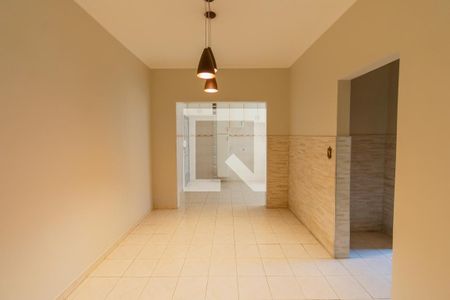 Casa para alugar com 228m², 4 quartos e 4 vagas Casa para alugar com 228m², 4 quartos e 4 vagasSala de Jantar