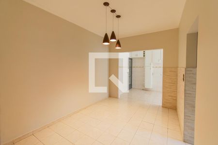 Casa para alugar com 228m², 4 quartos e 4 vagas Casa para alugar com 228m², 4 quartos e 4 vagasSala de Jantar