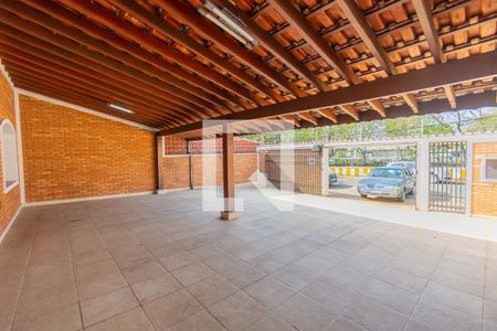 Casa para alugar com 228m², 4 quartos e 4 vagas Casa para alugar com 228m², 4 quartos e 4 vagasGaragem