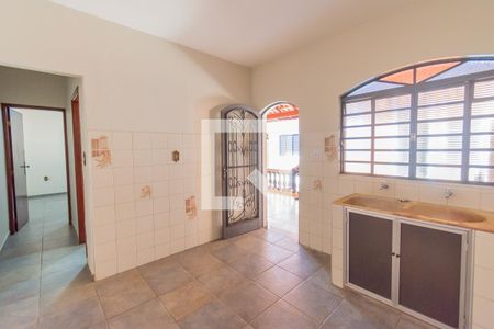 Casa para alugar com 228m², 4 quartos e 4 vagas Casa para alugar com 228m², 4 quartos e 4 vagasCozinha
