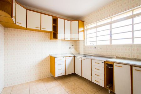Casa para alugar com 180m², 3 quartos e 2 vagas Casa para alugar com 180m², 3 quartos e 2 vagasCozinha