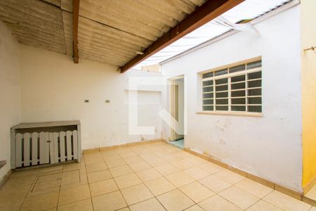 Casa para alugar com 180m², 3 quartos e 2 vagas Casa para alugar com 180m², 3 quartos e 2 vagasQuintal/Espaço gourmet