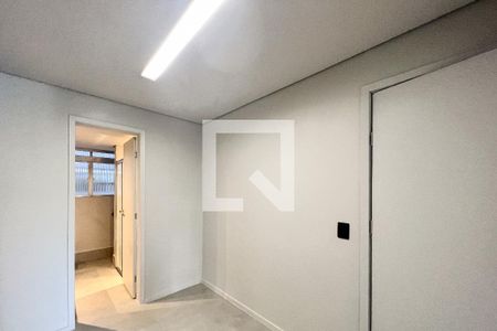 Corredor de apartamento à venda com 2 quartos, 91m² em Vila Olímpia, São Paulo