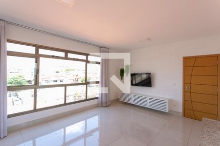 Sala de apartamento para alugar com 3 quartos, 84m² em Esplanada, Belo Horizonte