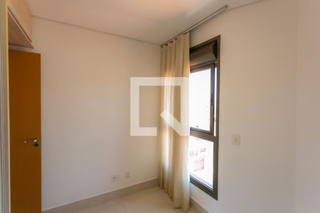 Quarto 1 de apartamento para alugar com 3 quartos, 84m² em Esplanada, Belo Horizonte