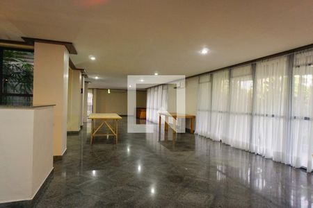 Apartamento à venda com 115m², 3 quartos e 2 vagas Apartamento à venda com 115m², 3 quartos e 2 vagasÁrea comum - Salão de festas