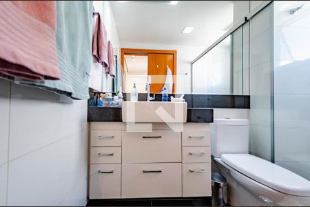 Apartamento para alugar com 100m², 3 quartos e 2 vagas Apartamento para alugar com 100m², 3 quartos e 2 vagasBanheiro da suite