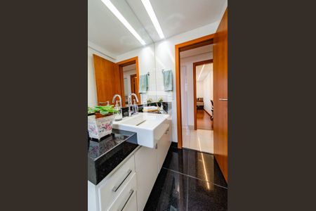 Banheiro de apartamento para alugar com 3 quartos, 100m² em Buritis, Belo Horizonte