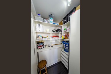 Apartamento para alugar com 100m², 3 quartos e 2 vagas Apartamento para alugar com 100m², 3 quartos e 2 vagasDispensa