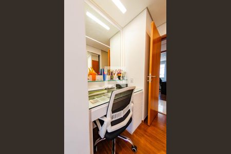 Apartamento para alugar com 100m², 3 quartos e 2 vagas Apartamento para alugar com 100m², 3 quartos e 2 vagasSuíte