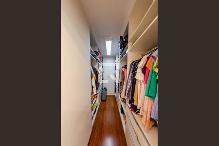 Apartamento para alugar com 100m², 3 quartos e 2 vagas Apartamento para alugar com 100m², 3 quartos e 2 vagasCloset