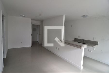 Sala de apartamento para alugar com 2 quartos, 79m² em Barra da Tijuca, Rio de Janeiro