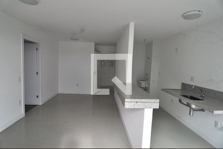 Sala de apartamento para alugar com 2 quartos, 79m² em Barra da Tijuca, Rio de Janeiro