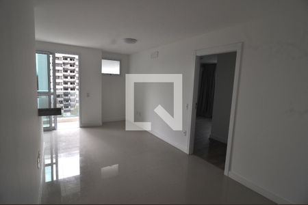 Sala de apartamento para alugar com 2 quartos, 79m² em Barra da Tijuca, Rio de Janeiro