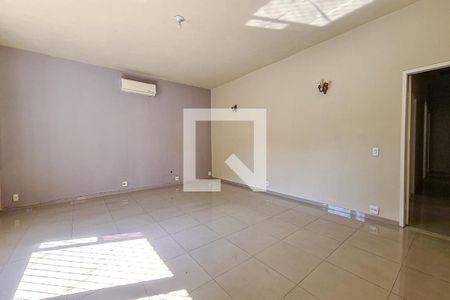Casa para alugar com 4 quartos, 230m² em Piedade, Rio de Janeiro
