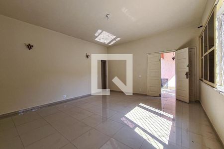Sala de casa para alugar com 4 quartos, 230m² em Piedade, Rio de Janeiro