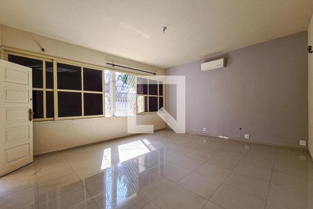 Sala de casa para alugar com 4 quartos, 230m² em Piedade, Rio de Janeiro