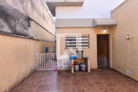 Casa à venda com 100m², 2 quartos e 1 vagaQuintal