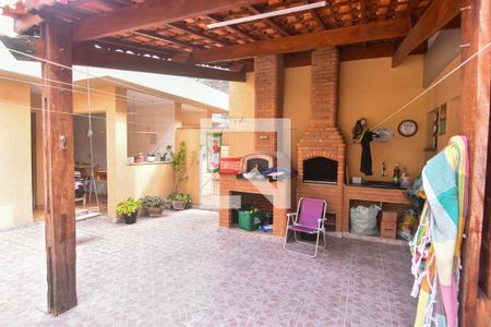 Casa à venda com 189m², 3 quartos e 5 vagasQuintal