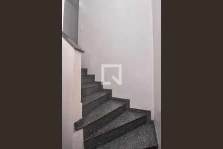 Casa à venda com 189m², 3 quartos e 5 vagasEscada