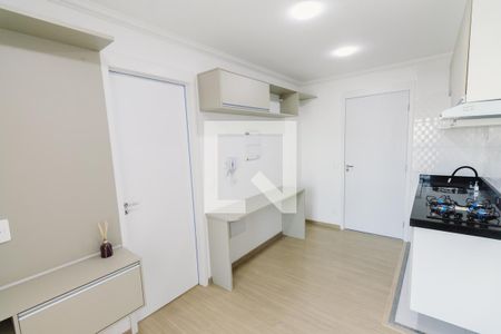 Sala de apartamento para alugar com 1 quarto, 29m² em Parque Industrial Tomas Edson, São Paulo
