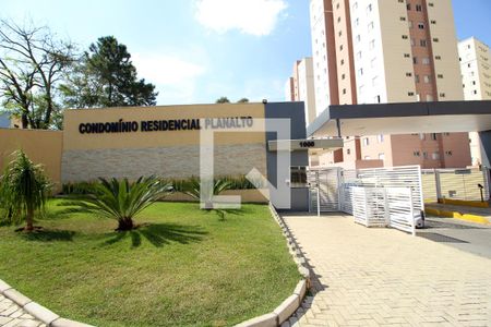 Apartamento para alugar com 52m², 2 quartos e 1 vagaFachada do Condomínio