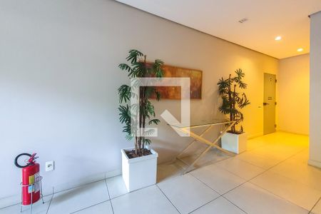 Apartamento à venda com 84m², 3 quartos e 2 vagas Apartamento à venda com 84m², 3 quartos e 2 vagasHall de Entrada