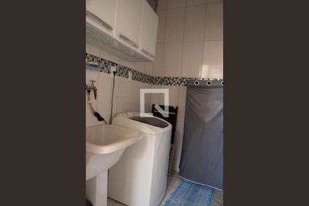Apartamento à venda com 96m², 2 quartos e sem vaga Apartamento à venda com 96m², 2 quartos e sem vagaLavanderia