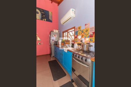 Casa à venda com 260m², 4 quartos e 3 vagas Casa à venda com 260m², 4 quartos e 3 vagasCozinha 2