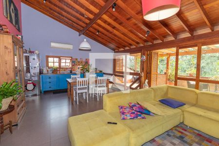 Casa à venda com 260m², 4 quartos e 3 vagas Casa à venda com 260m², 4 quartos e 3 vagasSala 2