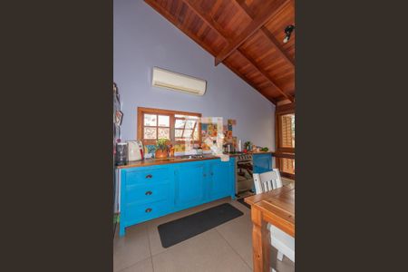 Casa à venda com 260m², 4 quartos e 3 vagas Casa à venda com 260m², 4 quartos e 3 vagasCozinha 2