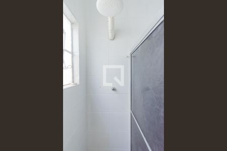 Casa à venda com 140m², 3 quartos e 2 vagasBanheiro