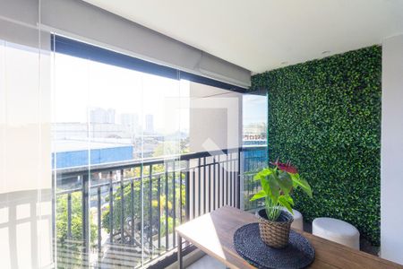 Varanda  de apartamento à venda com 2 quartos, 61m² em Continental, Osasco