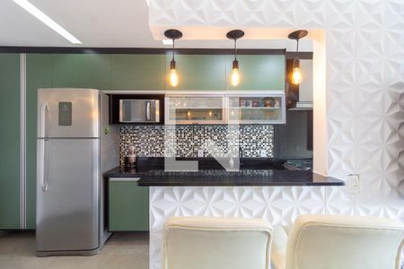 Cozinha de apartamento à venda com 2 quartos, 61m² em Continental, Osasco