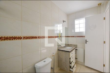 Casa à venda com 360m², 4 quartos e 2 vagasBanheiro da Suíte 2