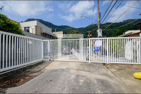 Casa à venda com 360m², 4 quartos e 2 vagasEntrada