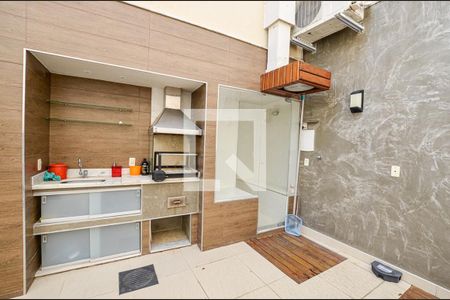 Casa à venda com 360m², 4 quartos e 2 vagasEspaço Gourmet / Piscina