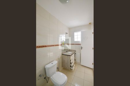 Casa à venda com 360m², 4 quartos e 2 vagasBanheiro da Suíte 2