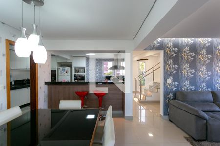 Sala de casa para alugar com 3 quartos, 180m² em Penha, Belo Horizonte