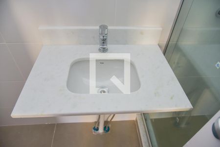 Detalhe do Banheiro da Suite de apartamento para alugar com 2 quartos, 66m² em Rio Branco, Porto Alegre
