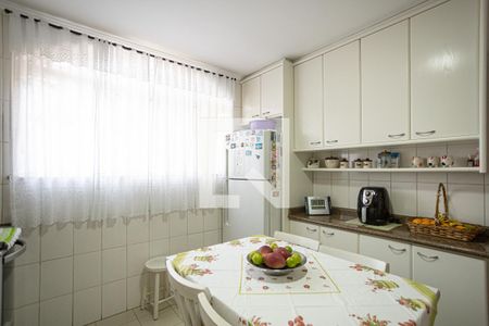 Casa para alugar com 300m², 3 quartos e 4 vagasCozinha