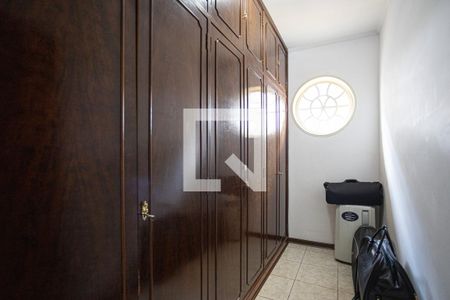 Casa para alugar com 300m², 3 quartos e 4 vagasCloset