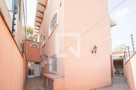Casa para alugar com 300m², 3 quartos e 4 vagasCorredor