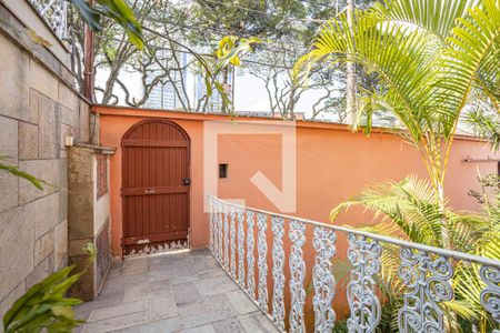 Casa para alugar com 300m², 3 quartos e 4 vagasEntrada