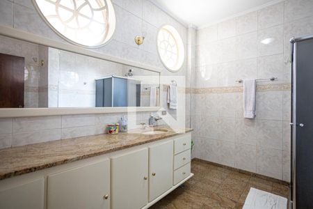 Casa para alugar com 300m², 3 quartos e 4 vagasBanheiro 1